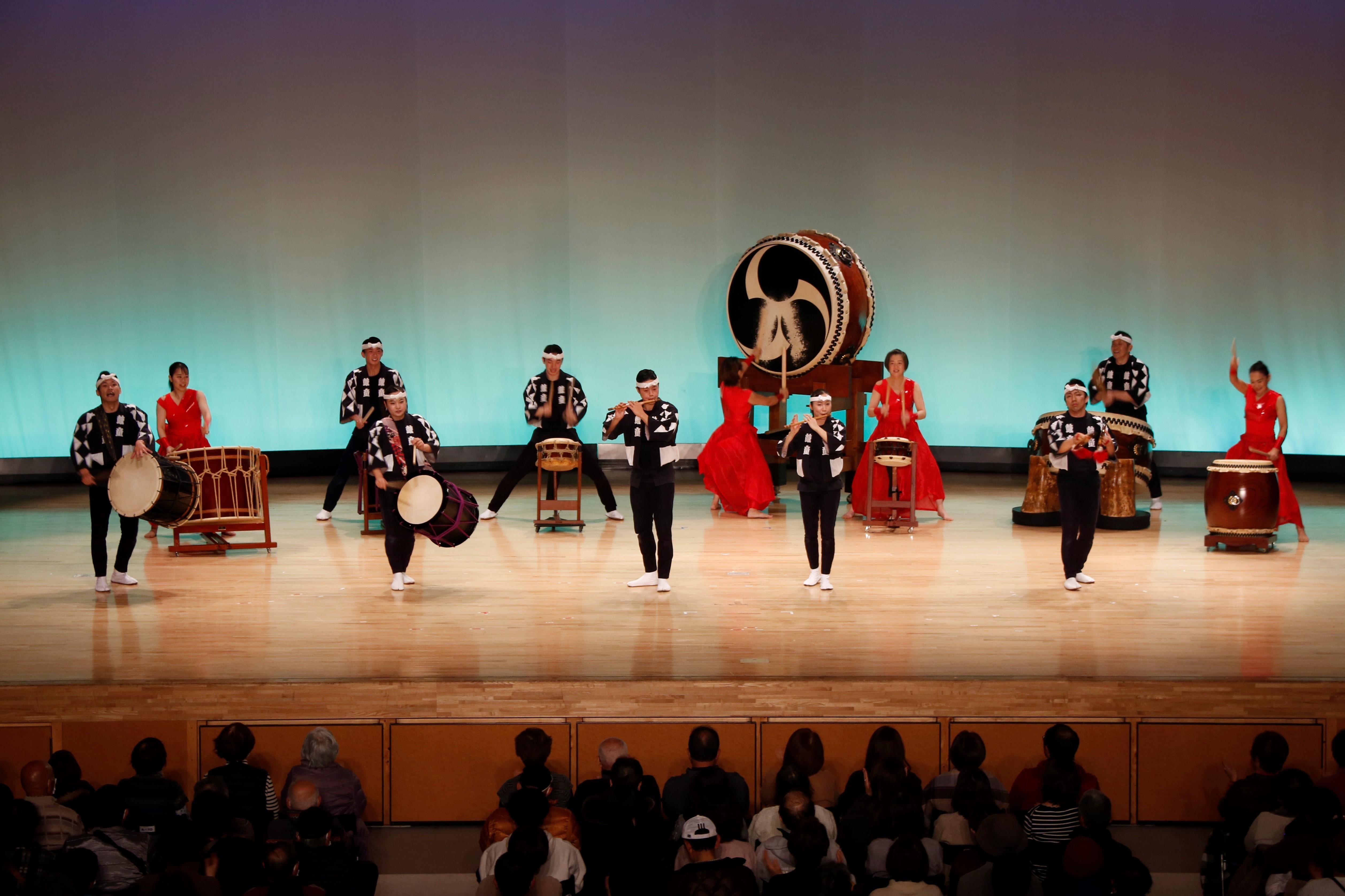 焱太鼓・鼓童競演